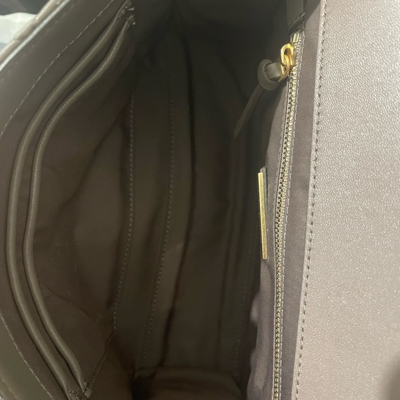 Tory Burch FLEMING CONVERTIBLE SHOULDER BAG. - Picture 13 of 15